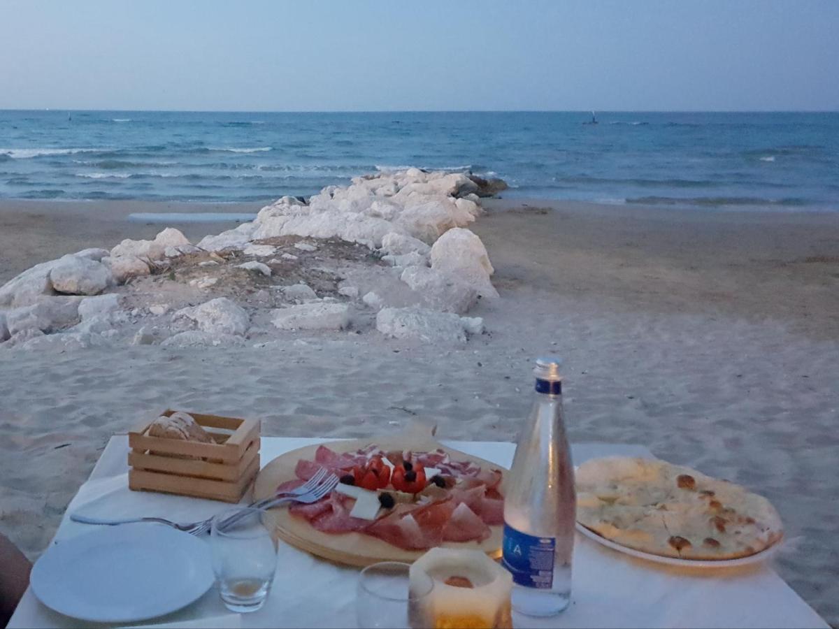 Residence Il Triangolo Roseto Degli Abruzzi Esterno foto
