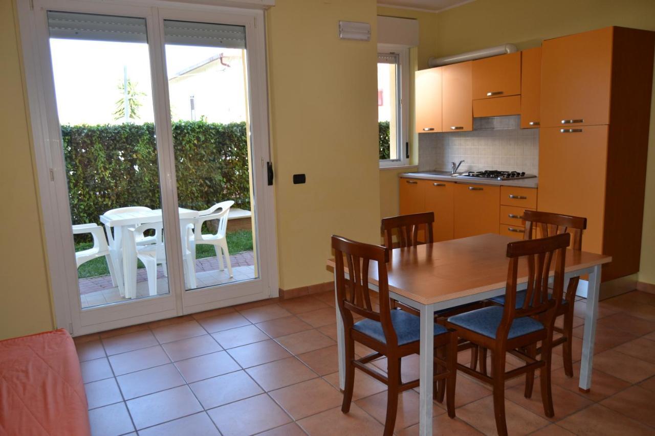 Residence Il Triangolo Roseto Degli Abruzzi Esterno foto