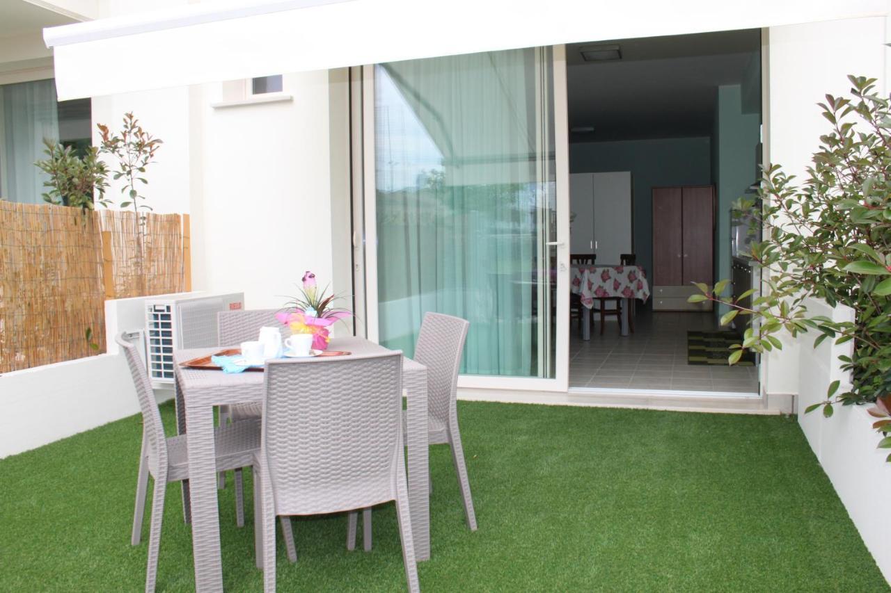 Residence Il Triangolo Roseto Degli Abruzzi Esterno foto
