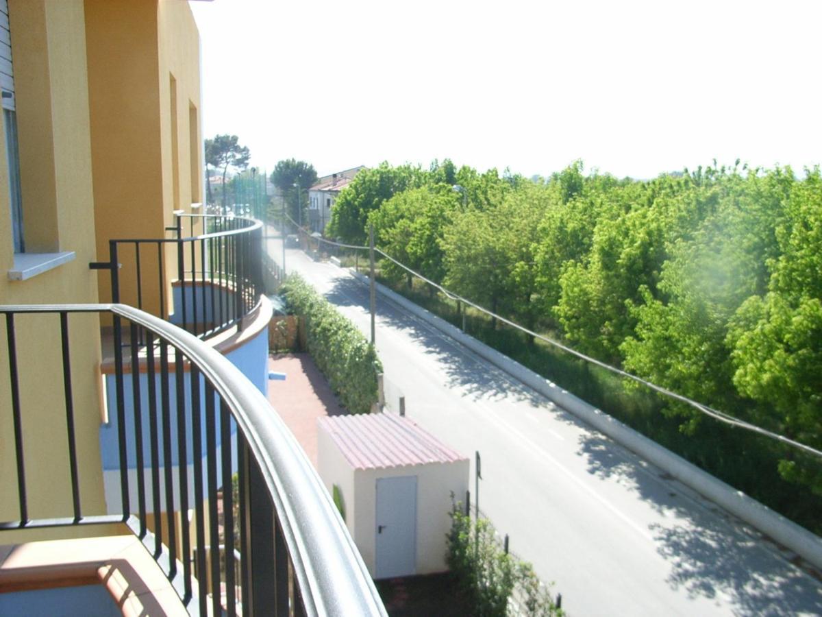 Residence Il Triangolo Roseto Degli Abruzzi Esterno foto